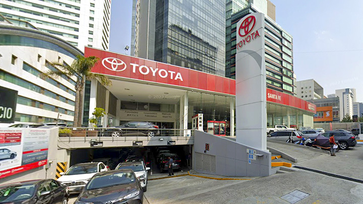Toyota Santa Fe